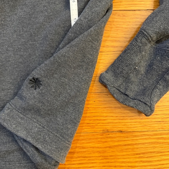 Athleta Clarity V-Neck Sweatshirt in Black Heather - Size Medium - Picture 5 of 9